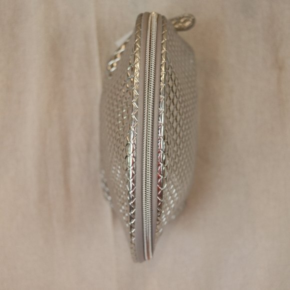 Nordstrom Silver Metallic Makeup Cosmetic Bag Compact Travel Organizer Chic Case - Picture 4 of 8